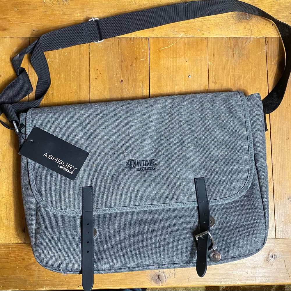 NWT Showtime boxing men's messenger bag